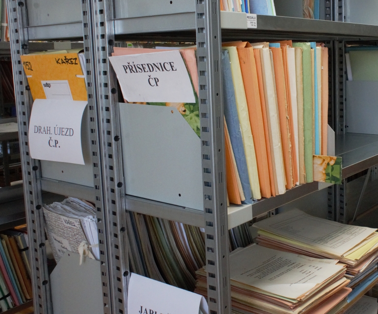 Archiving rack system