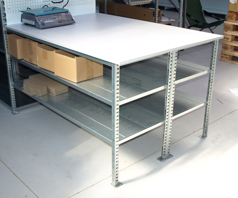 Specific shelving rack design